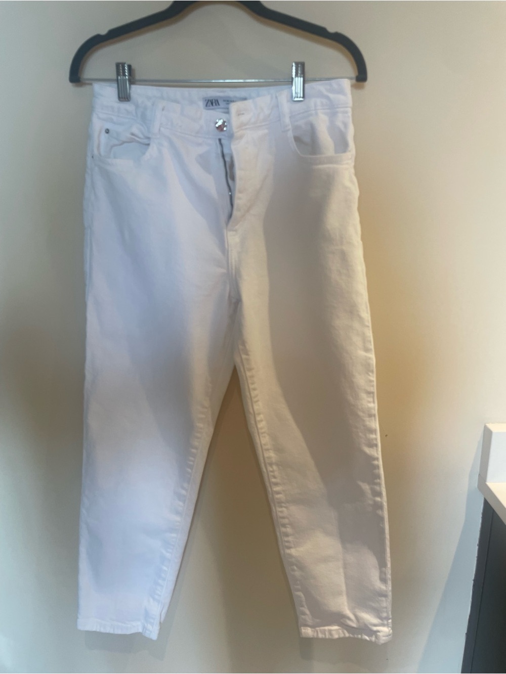 Zara Women’s White Straight-Leg Jeans